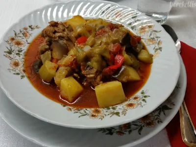 Düdüklüde Kuzu Etli Güveç