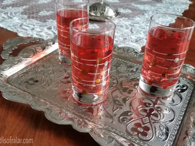 Vişneli Elma Şerbeti