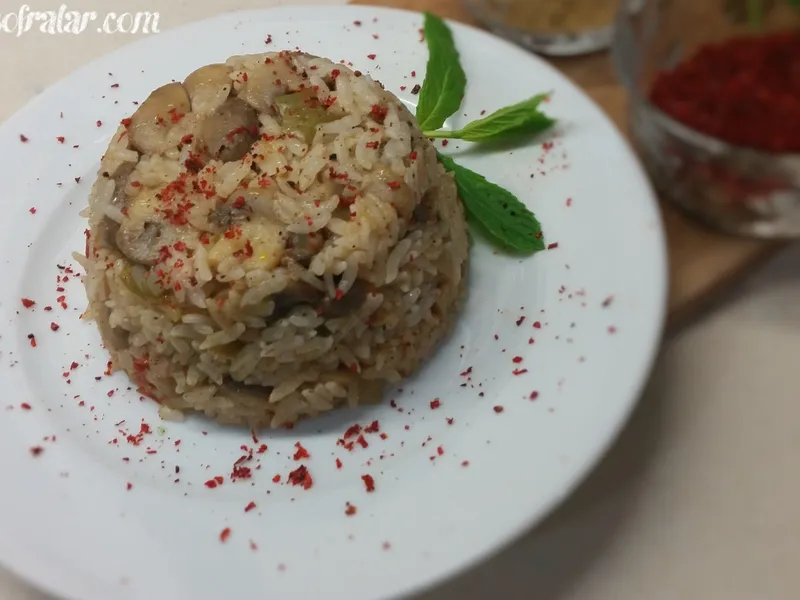 Mantarlı Pirinç Pilavı